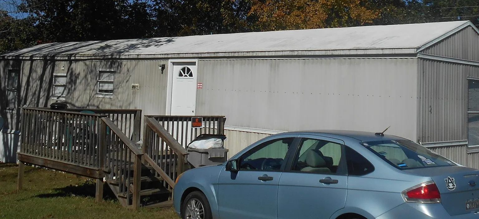 2 bed, 728 sqft, $975 — Photo 1
