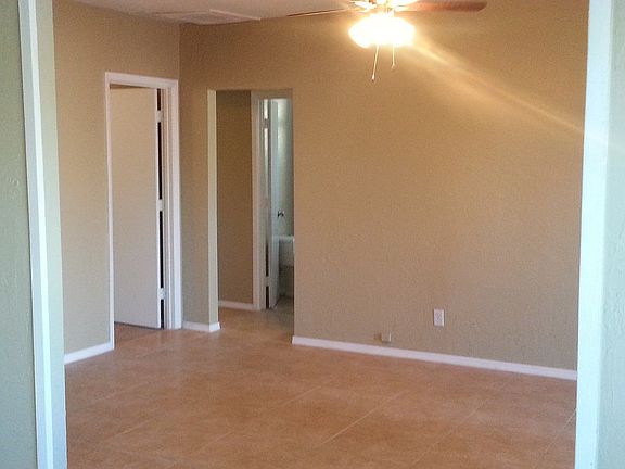 5th image of 910 N 92nd Ave
