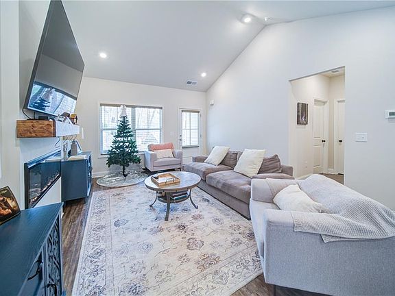 5th image of 170 White Antelope St