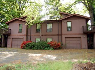 15 Woodland Rd, Tryon, NC 28782