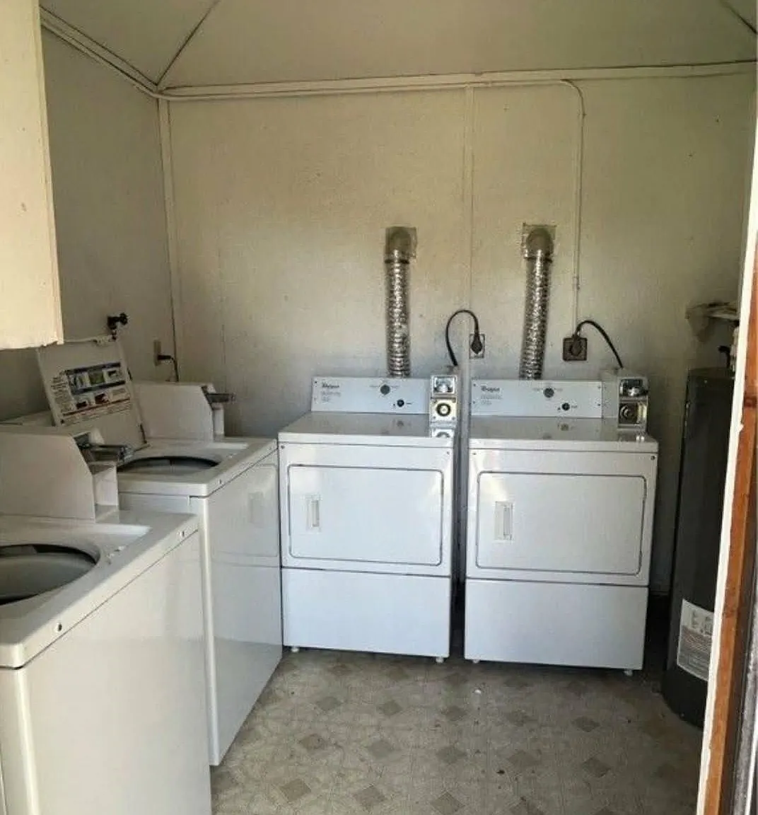 1 bed, 996 sqft, $1,000 — Photo 4