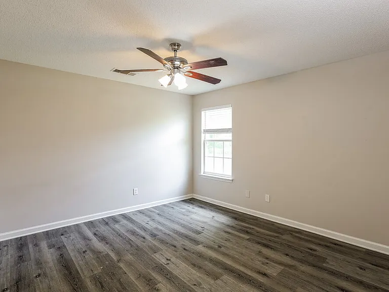 1310 Waterton Trl — Photo 8