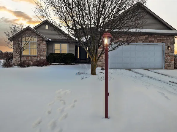116 Westgate Blvd, Wakarusa, IN 46573