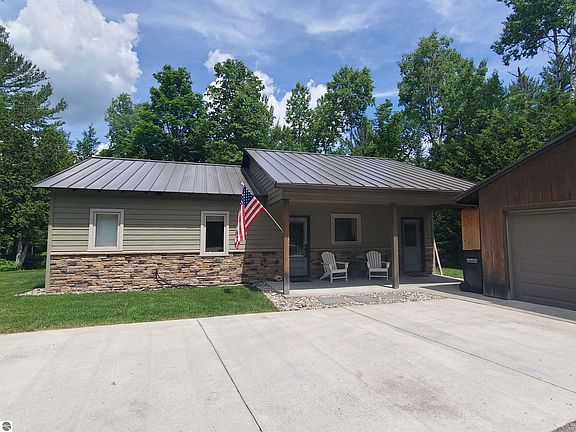 2nd image of 15706 Betsie River Dr
