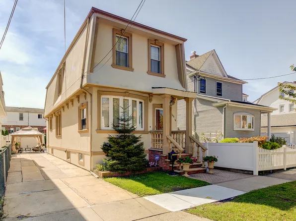 149-16 17th Road image 1 of 34