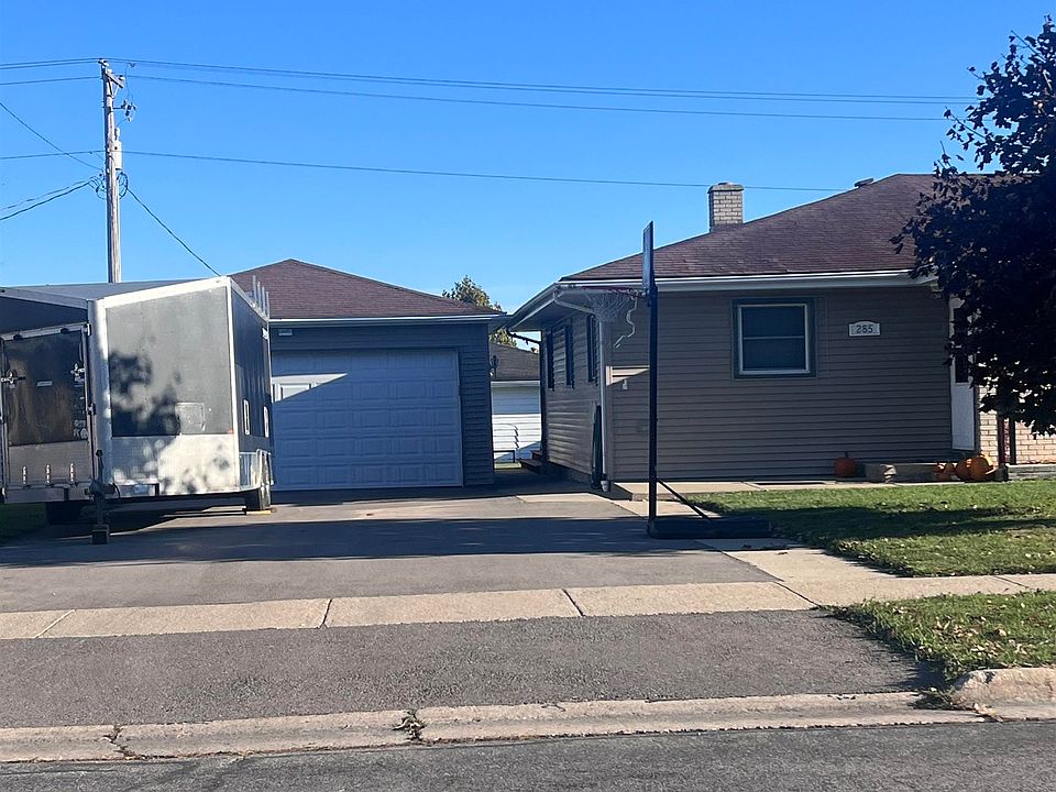 2nd image of 285 Park St