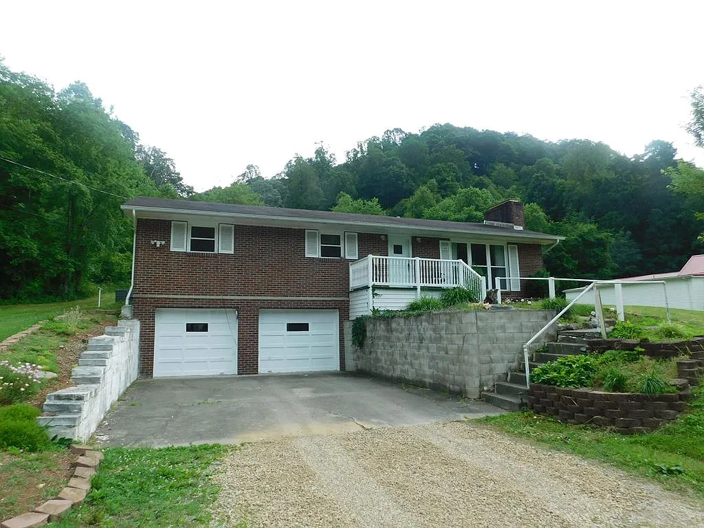 412 Hinkley Hollow Rd photo 1