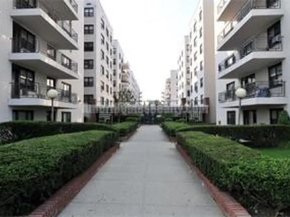 3080 Voorhies Avenue image 1 of 1