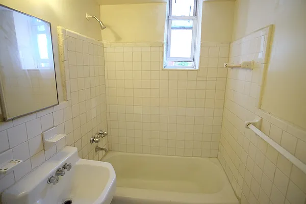Rented by Link NY Realty | media 3