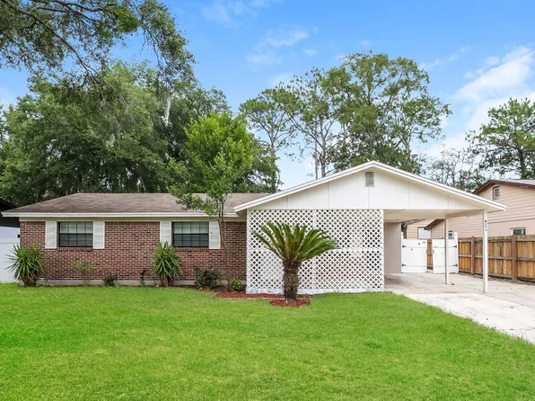 6139 Deepwood Dr E, Jacksonville, FL 32244