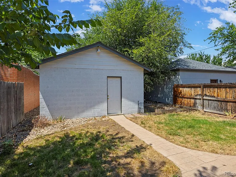 881 S Emerson St — Photo 34