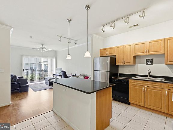 5th image of 12913 Centre Park Cir APT 405