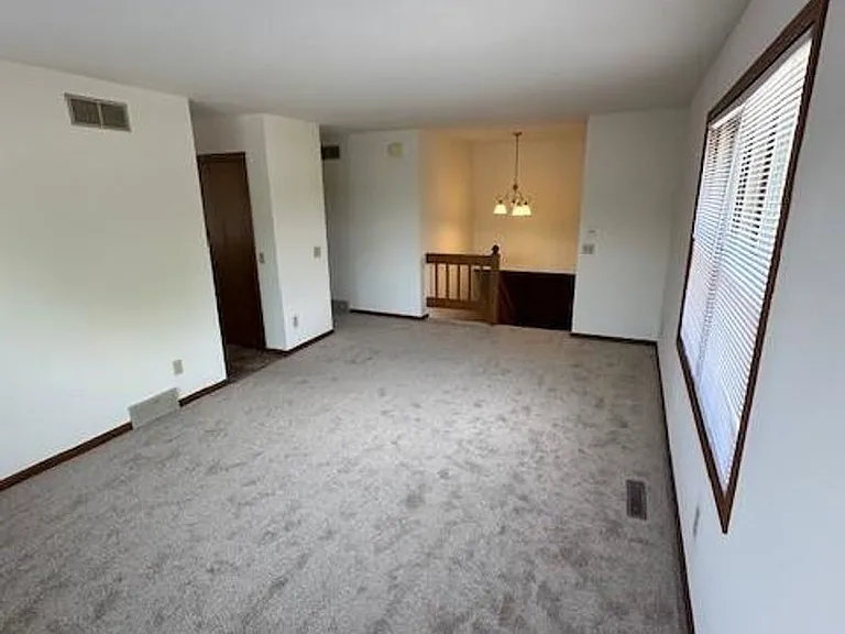 1627-1629 Rustic Dr — Photo 2