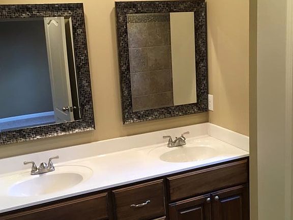 5th image of 390 Wildwood Point