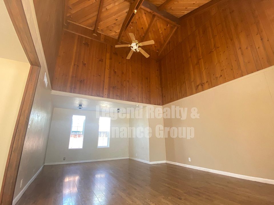 1st image of 318 Cypress St