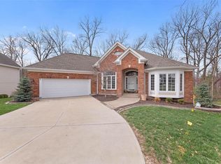 2733 Fairway Oaks Dr, Lake Saint Louis, MO 63367