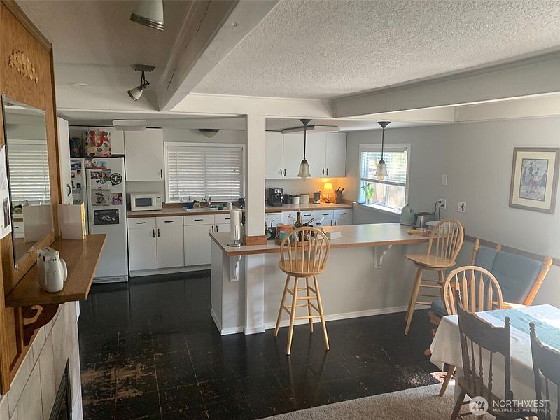 2nd image of 160 Prospect