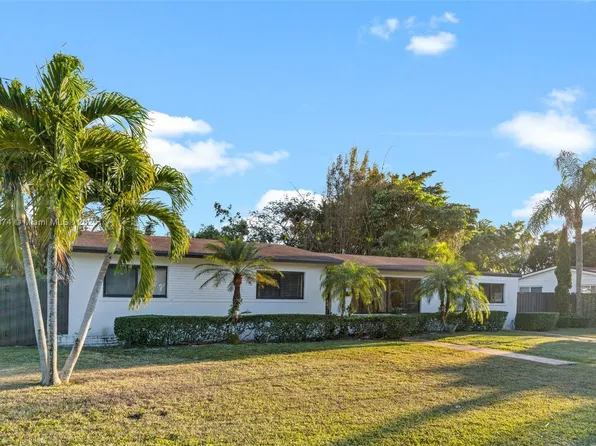 9220 SW 166th Ter, Palmetto Bay, FL 33157