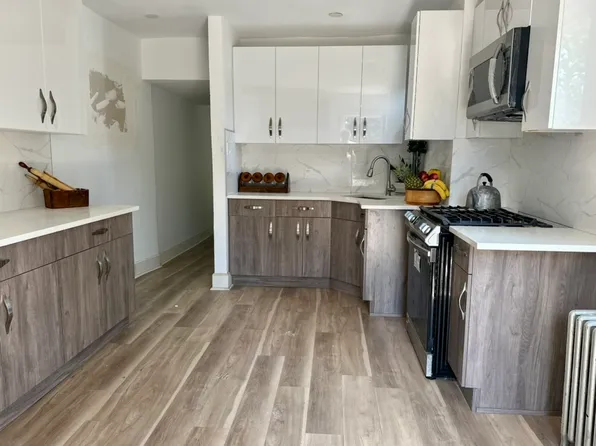 328 High St #2A, Burlington, NJ 08016