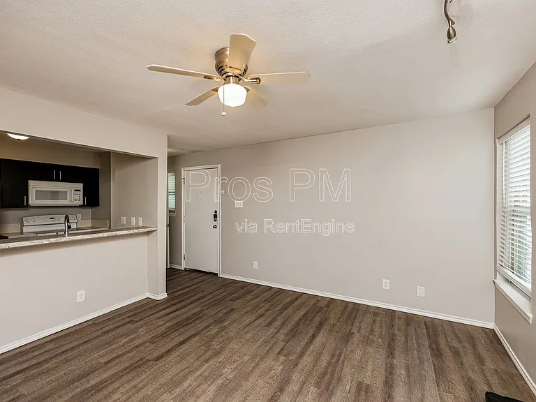 Monarch Place — Photo 7
