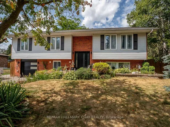 61 Marshall Cres, Essa, ON L3W 0A3