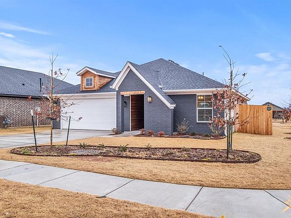 2nd image of 3709 Alta Vista Dr