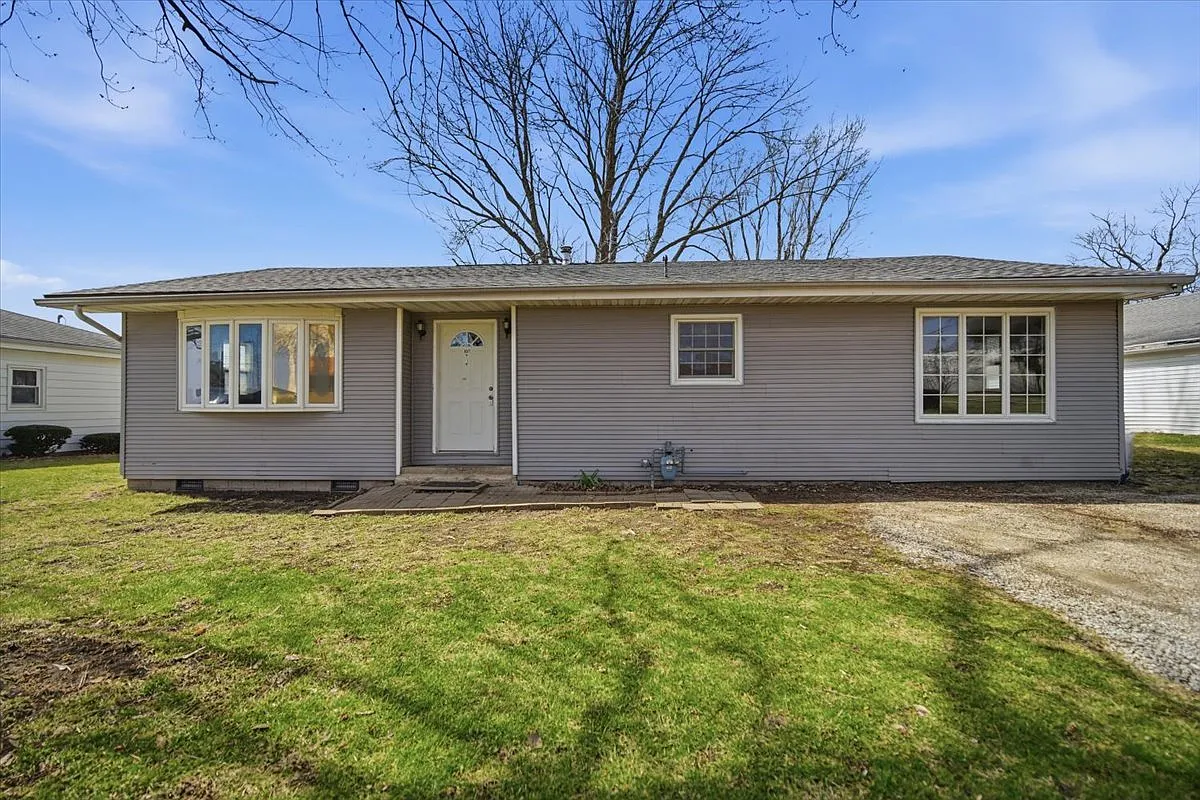 107 N Verry St photo 1