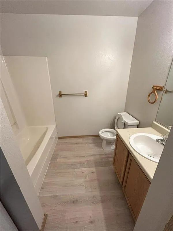 1 bed, 1.0 bath, 500 sqft, $775 — Photo 2