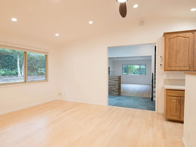 2604 Foothill Rd — Photo 9