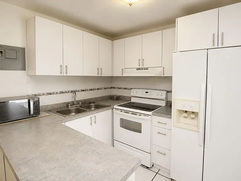 Gladiola 447 Altos Urb Round Hill — Photo 5