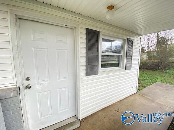 4th image of 4818 Shawmont Dr NW