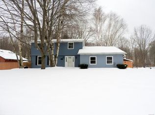 7948 Caraway Dr, Liverpool, NY 13090