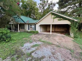 433 Sanderson St, Town Creek, AL 35672