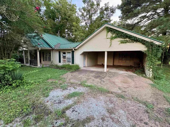 433 Sanderson St, Town Creek, AL 35672