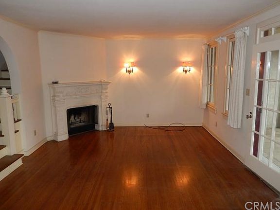 2nd image of 221 W Grandview Ave