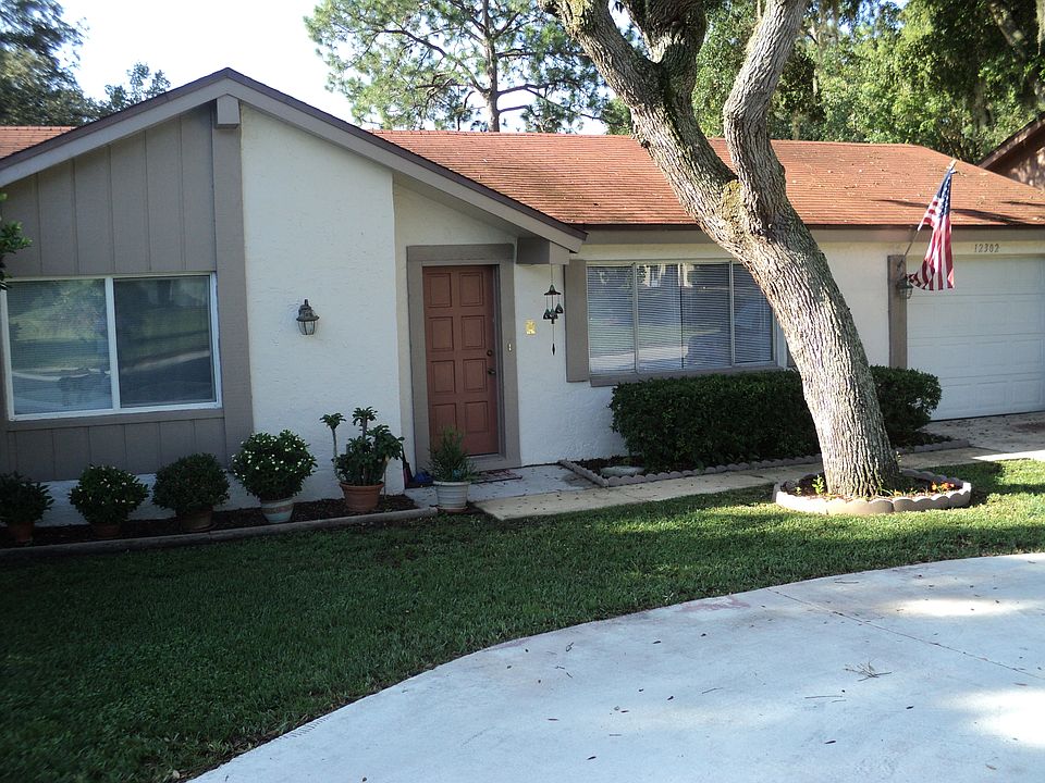 12302 OAK FOREST LANE
