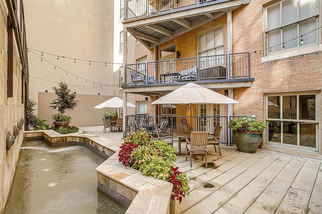 411 W 7th St APT 202, Fort Worth, TX 76102 Zillow