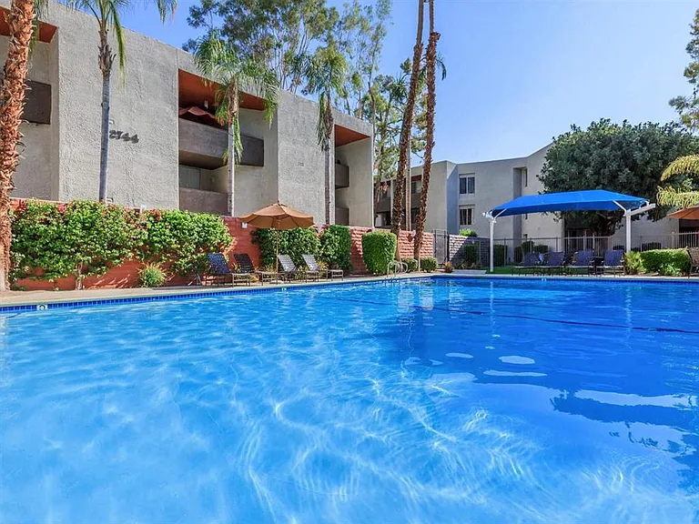 Mojave Blue Apartments — Photo 33