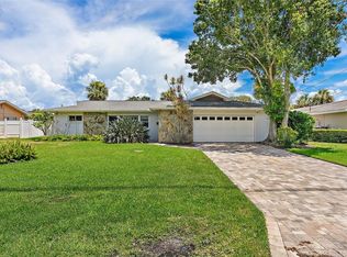 5285 Dover St NE, Saint Petersburg, FL 33703