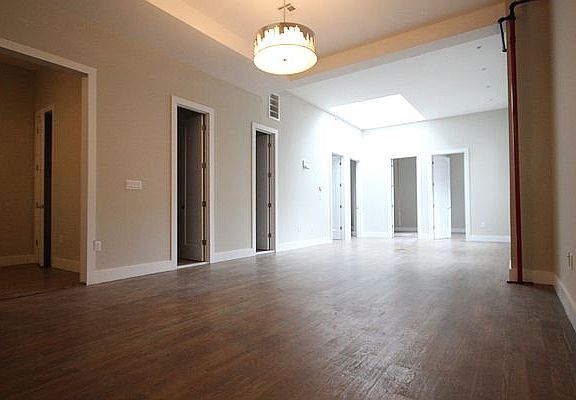 4th image of 270 Jefferson St APT 1L