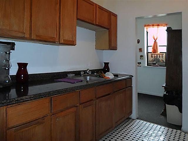 2nd image of 7013 N Paulina St APT 2N