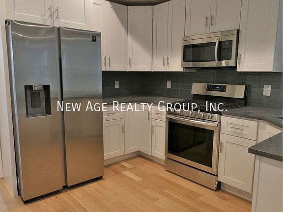 3rd image of 4251 Sansom St Unit C