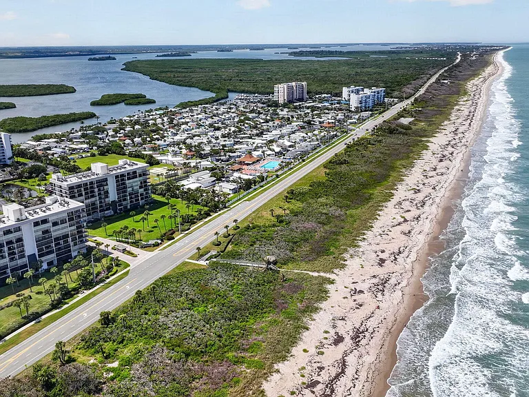 5061 N Highway A1A #705 — Photo 35