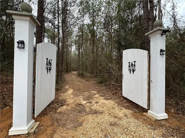 21263 Highway 40, Bush, LA 70431