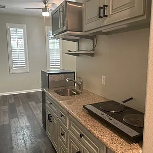 5216 Bay Crest Ln #STUDIO — Photo 9
