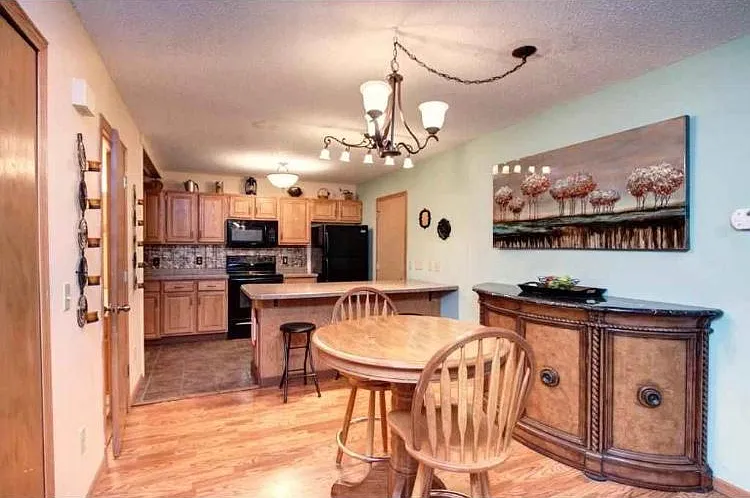 1518 Cottage Dr — Photo 7