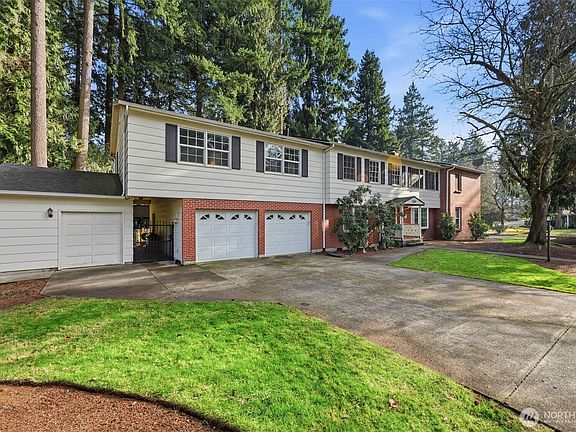 2nd image of 7009 NE 74th Avenue