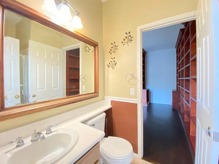 1758 Vista Del Norte — Photo 19