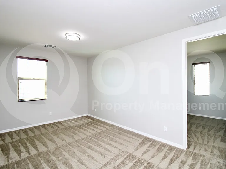 4146 E Glacier Pl — Photo 8