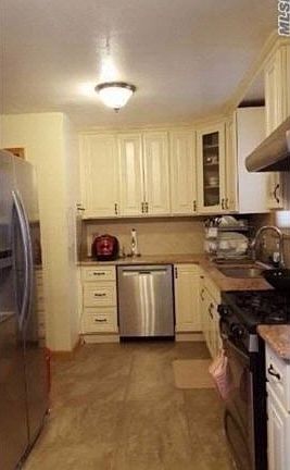 3rd image of 325 Bayview Ave